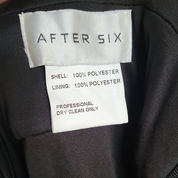 After Six Black Gown - Picture 2 of 4
